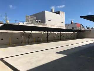 ALQUILER - VILLA MADERO -  PLAYA DE ESTACIONAMIENTO LISTA PARA FUNCIONAR -  SOBRE AVDA CROVARA - foto 1