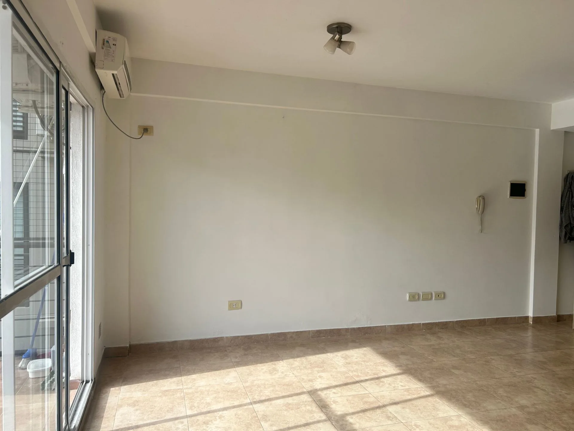 VENTA DEPARTAMENTO MONOAMBIENTE NUÑEZ foto 2