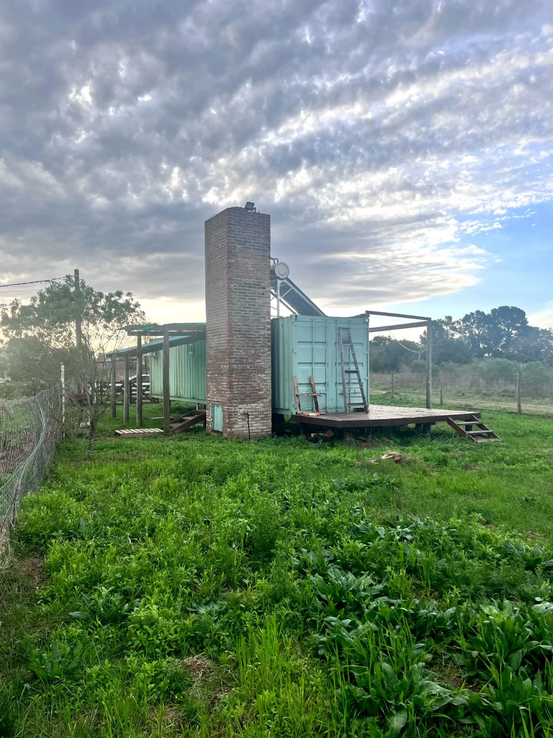 SE VENDE LOTE CON MEJORAS EN FARO DEL LEYES foto 4