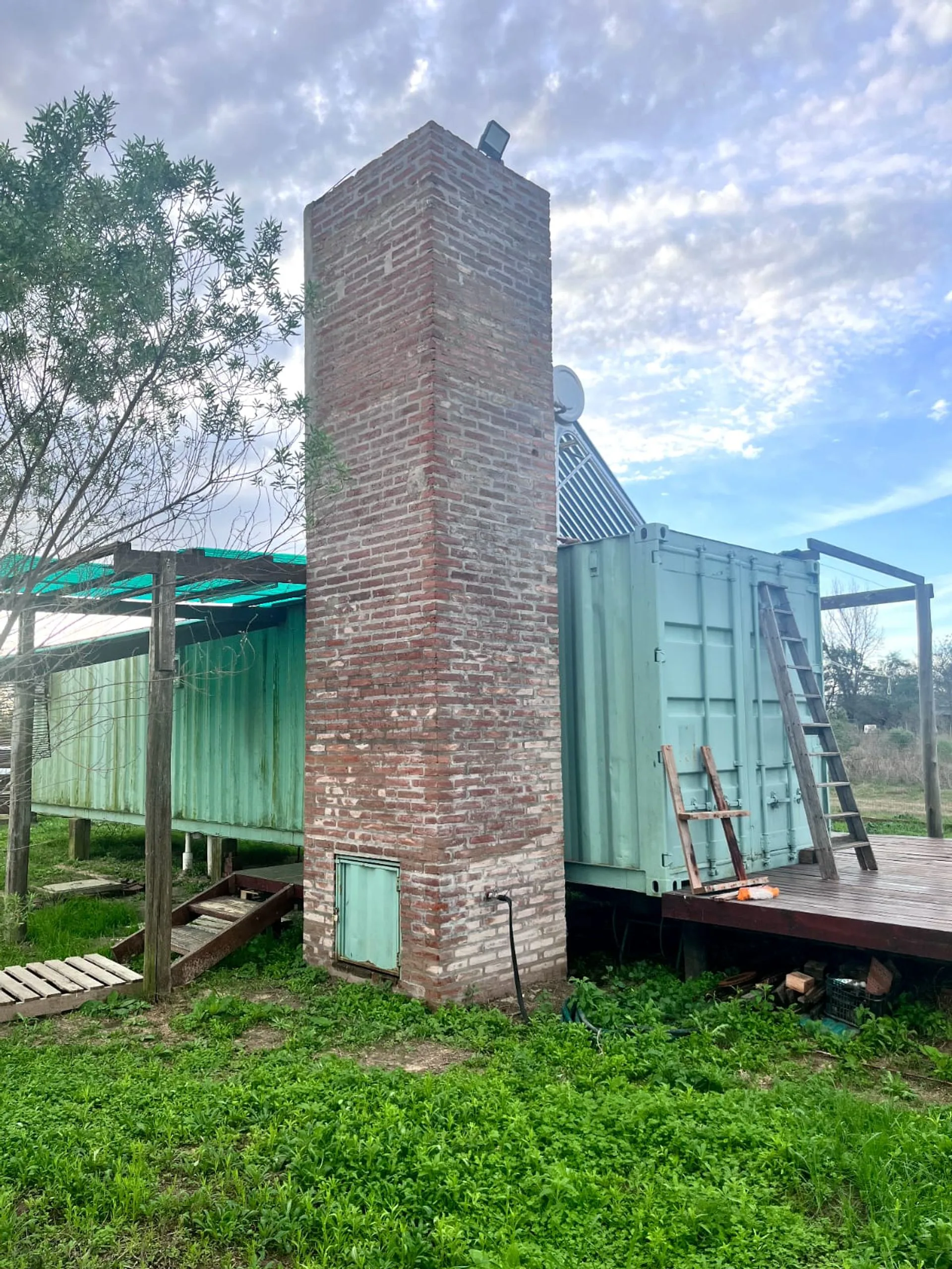 SE VENDE LOTE CON MEJORAS EN FARO DEL LEYES foto 5
