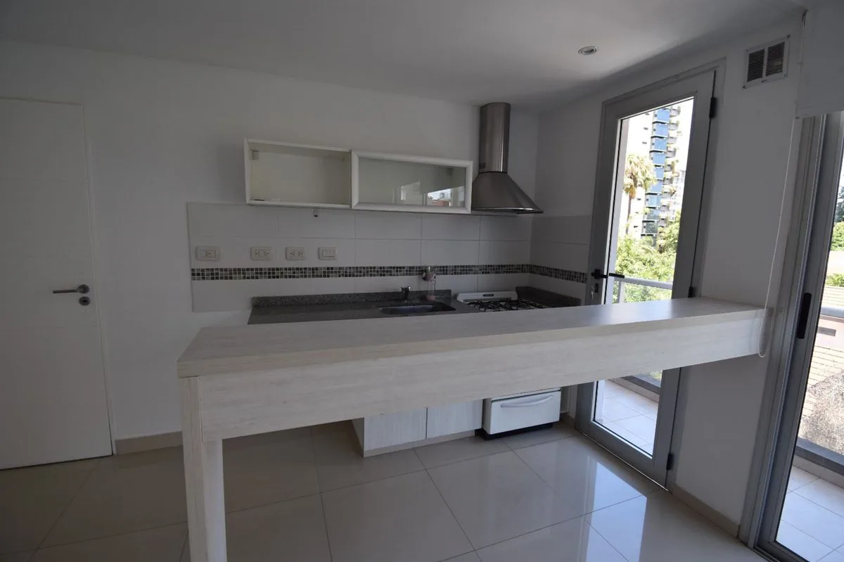 VENTA DPTO 2 AMB CON COCHERA QUILMES CENTRO foto 3