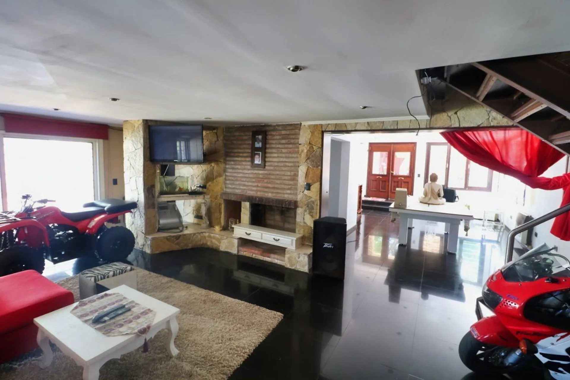 Casa de 6 ambientes + departamento 2 ambientes foto 5