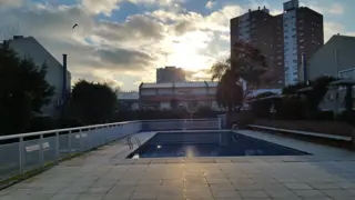 Hermoso departamento de 3 ambientes con Amenities cochera cubierta foto 1