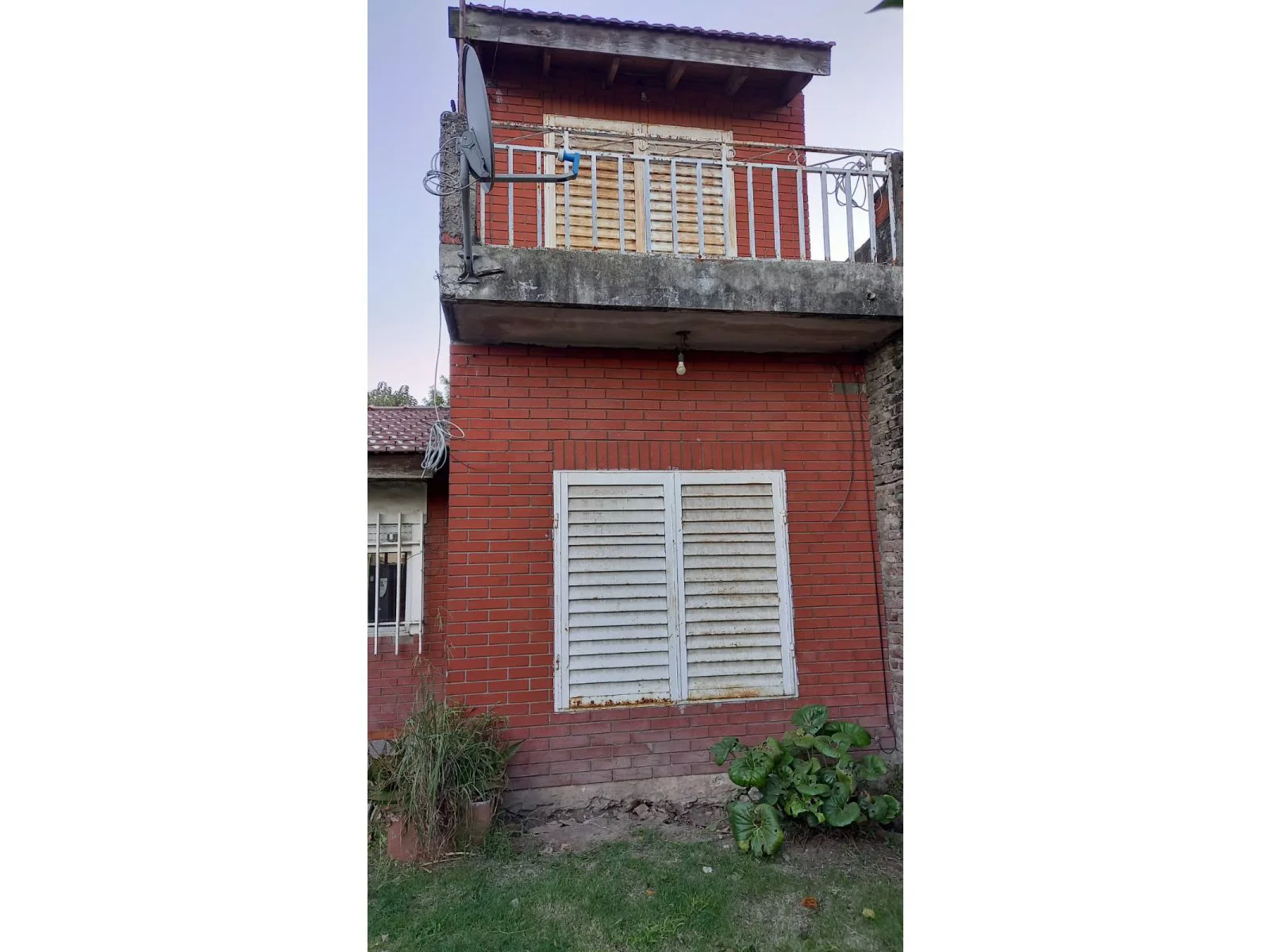 Venta Casa 4 ambientes en Lote Propio con fondo en Isidro Casanova foto 3