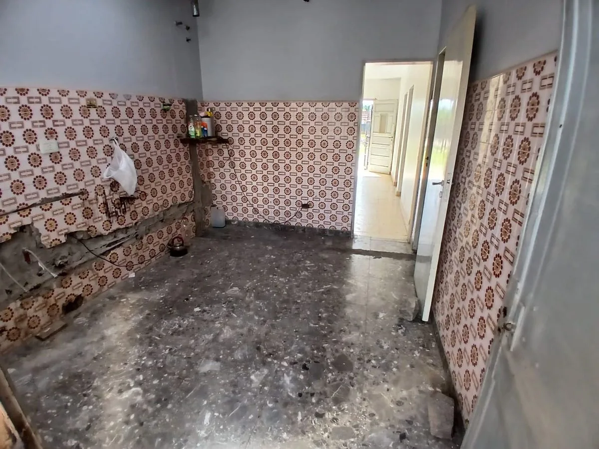 VENTA DE CASA Y QUINCHO A TERMINAR  EN MERLO BS AS foto 5