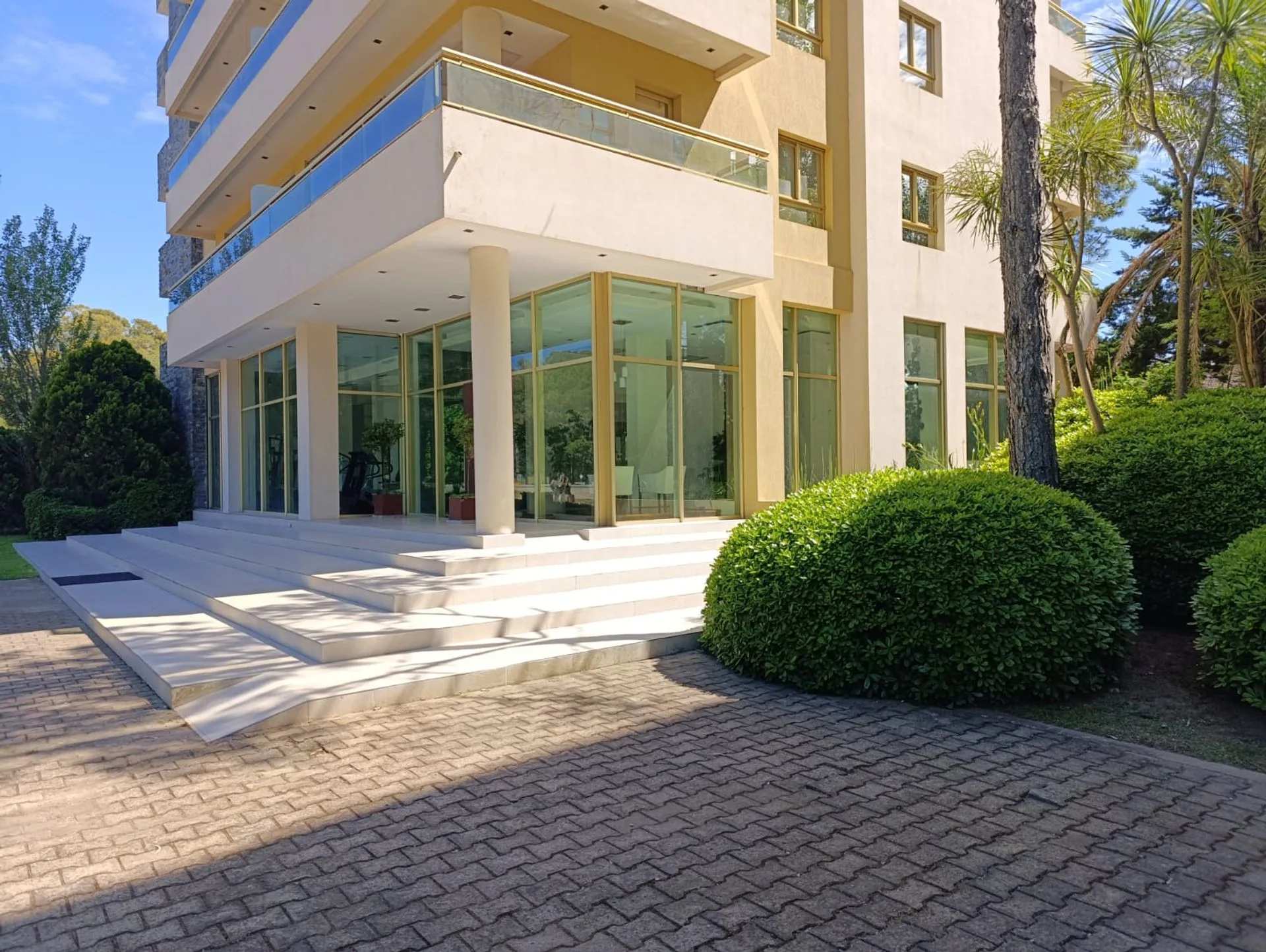 VENTA DEPARTAMENTO 2 AMBIENTES CON COCHERA PINAMAR foto 4