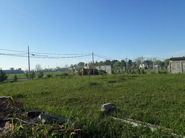 VENDE 2 LOTES LINDEROS-JUTOS O SEPARADOS EN ESQUINA-BARRIO LAS ACEQUIAS ROLDAN