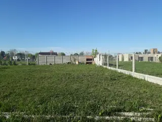 VENDE 2 LOTES LINDEROS-JUTOS O SEPARADOS EN ESQUINA-BARRIO LAS ACEQUIAS ROLDAN foto 2