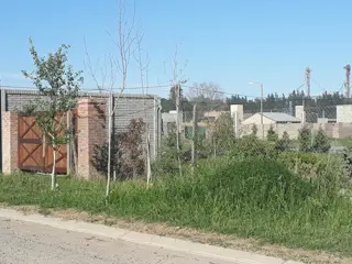 VENDE 2 LOTES LINDEROS-JUTOS O SEPARADOS EN ESQUINA-BARRIO LAS ACEQUIAS ROLDAN foto 5