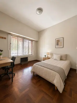 Venta Casa 4 Ambientes con Cochera y patio/ Morón foto 4