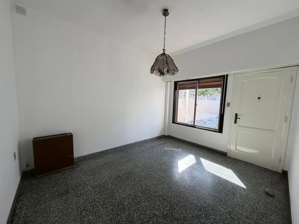 CASA  6 AMBIENTES VENTA LA TABLABA foto 4