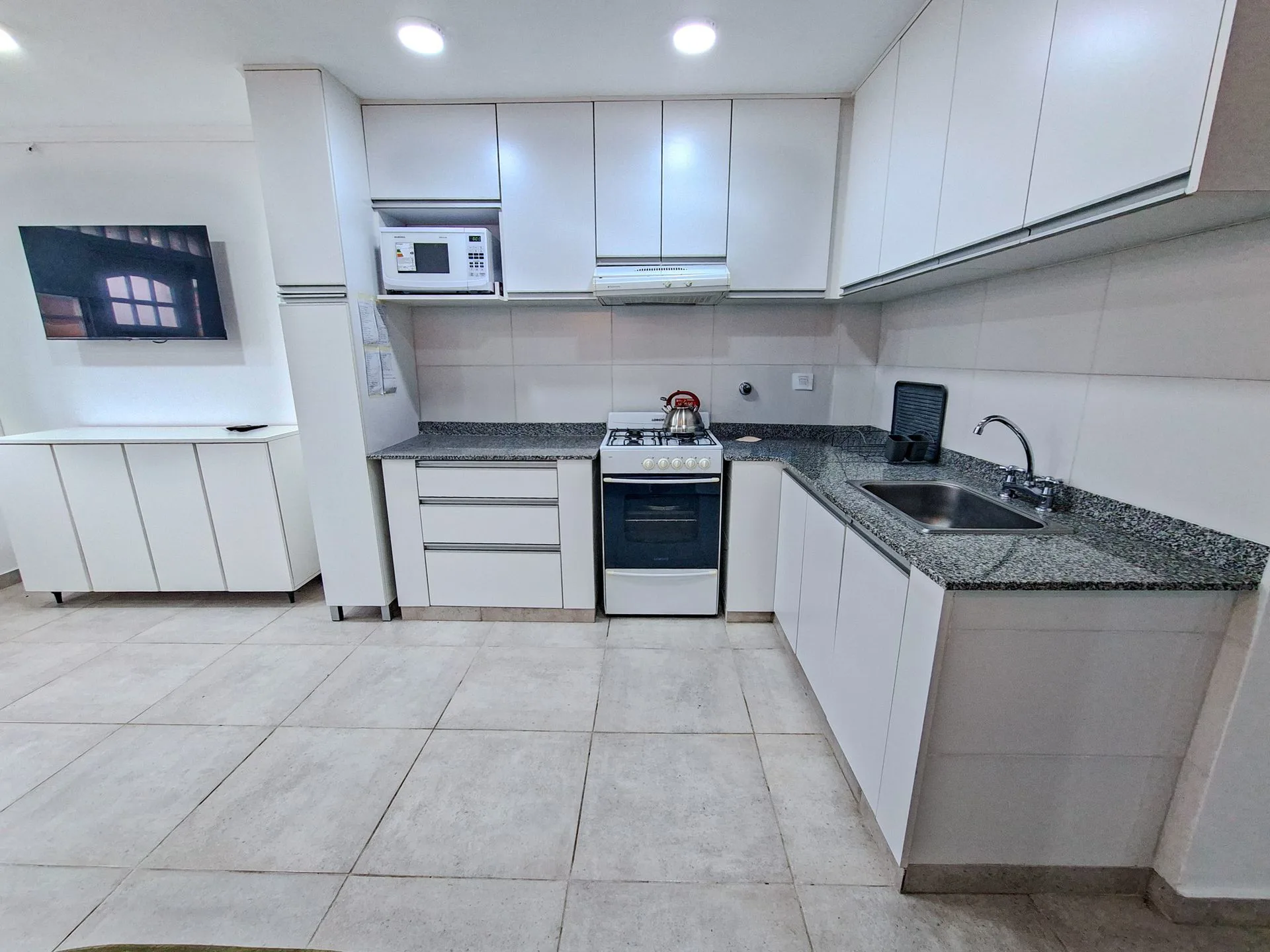 Venta departamento 3 ambientes zona Faro Norte foto 2