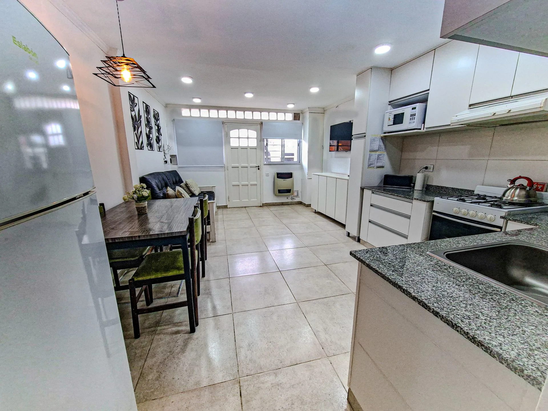 Venta departamento 3 ambientes zona Faro Norte foto 4