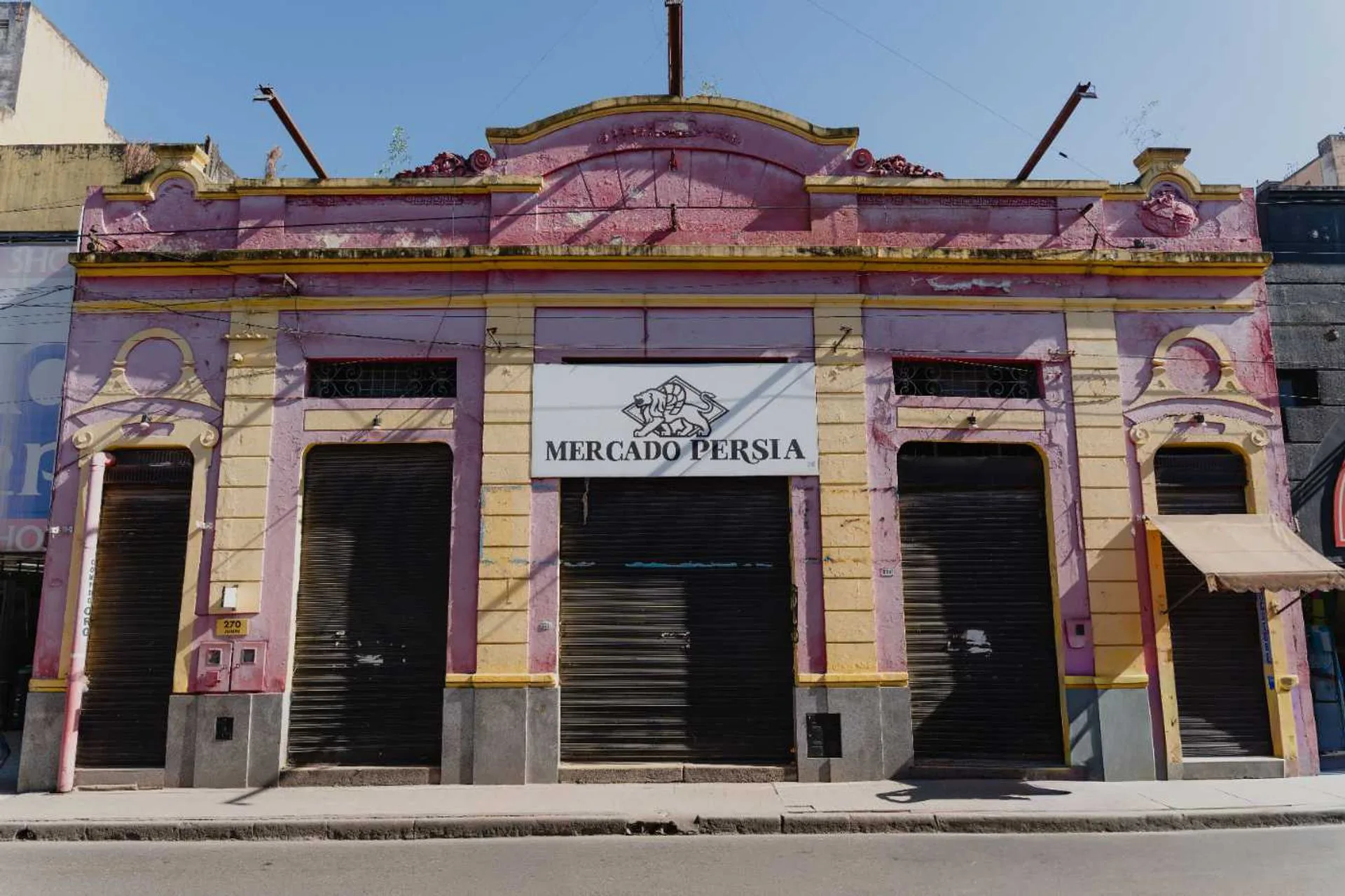 ALQUILER PERSIA MEGA LOCAL SALIDA A TRES CALLES