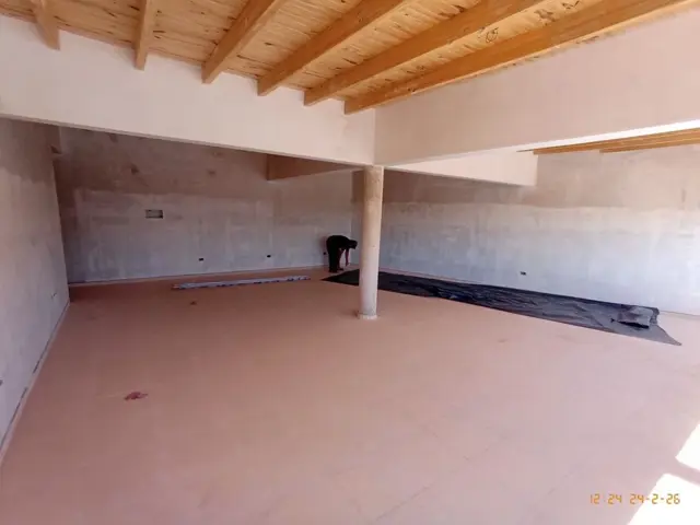 VENTA OFICINA EN POZO GUAYMALLEN