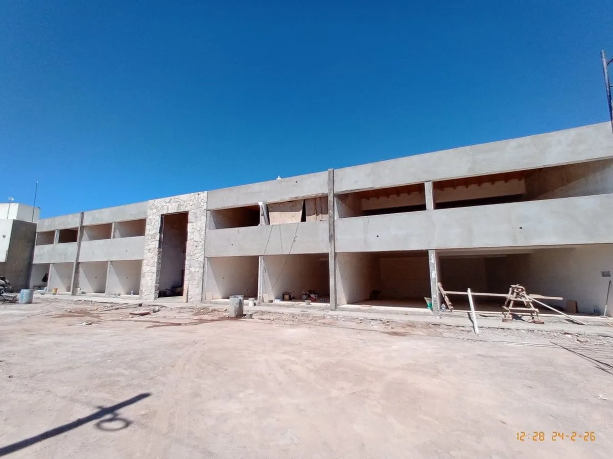 VENTA OFICINA EN POZO GUAYMALLEN foto 2