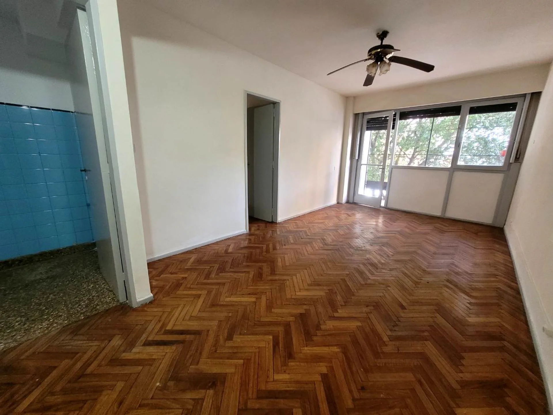 VENTA DEPARTAMENTO 4 AMBIENTES CABALLITO C/BAULERA foto 2