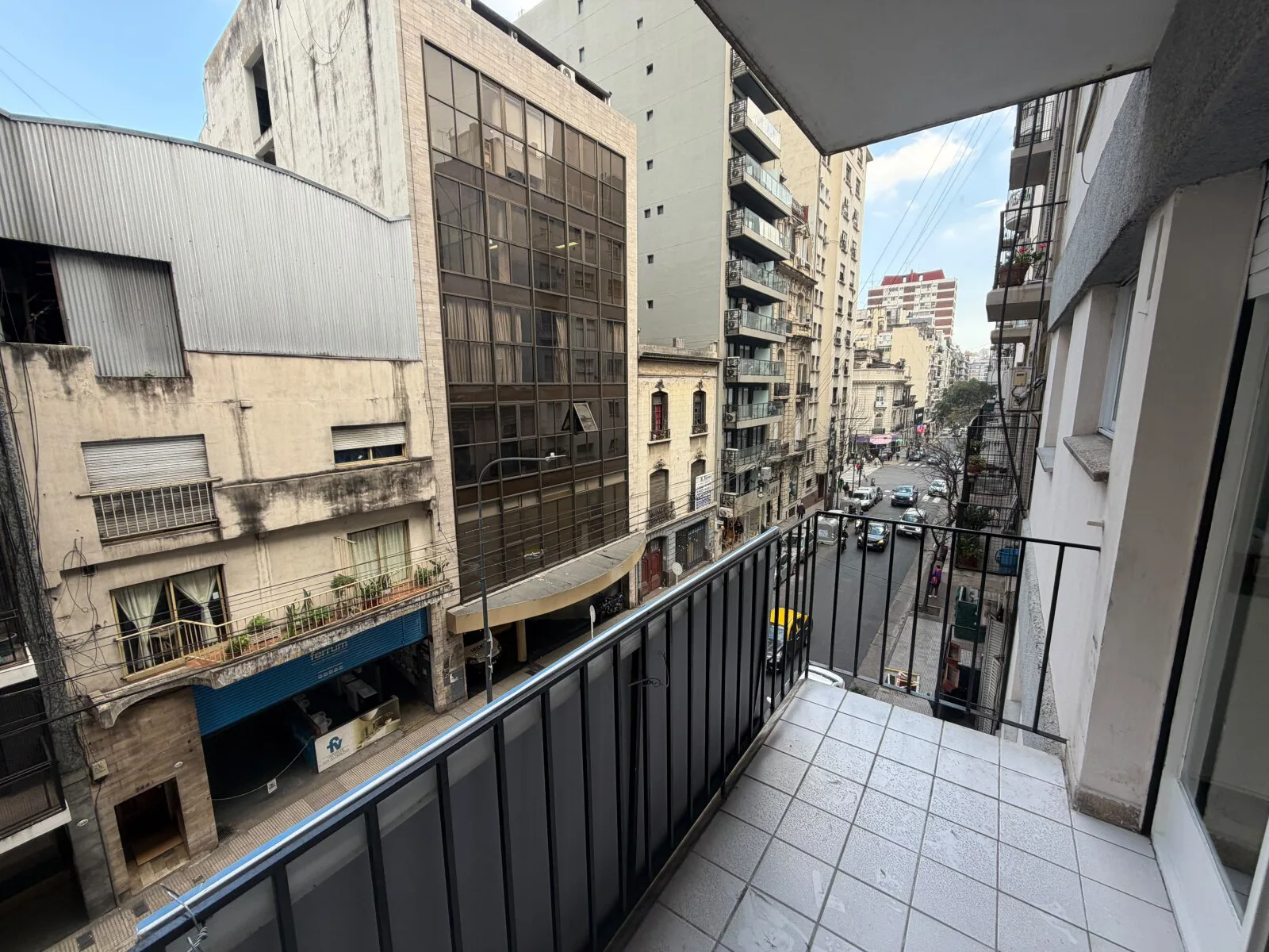 3 AMBIENTES AL FRENTE CON BALCON AL FRENTE EN RECOLETA foto 4