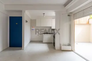 Venta Depto. 2 ambientes c/patio-RECICLADO A NUEVO foto 3