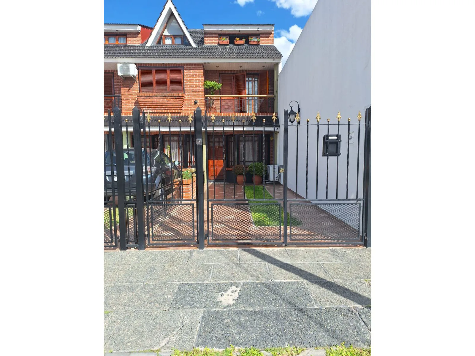 VENTA TRIPLEX 3 AMB. C/PLAYROOM HAEDO SUR