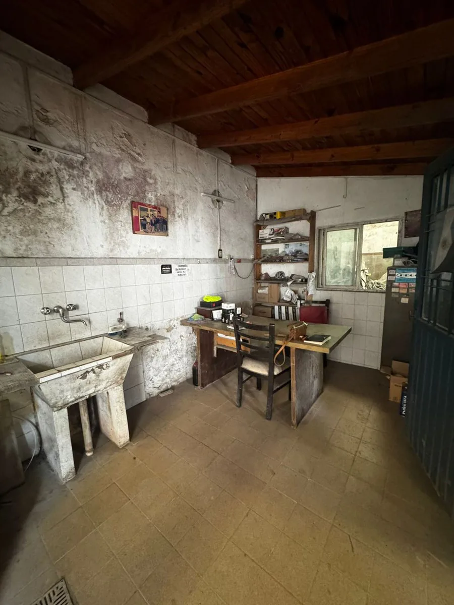 Venta gran Galpón 12m x 35m  con casa Boulogne foto 5