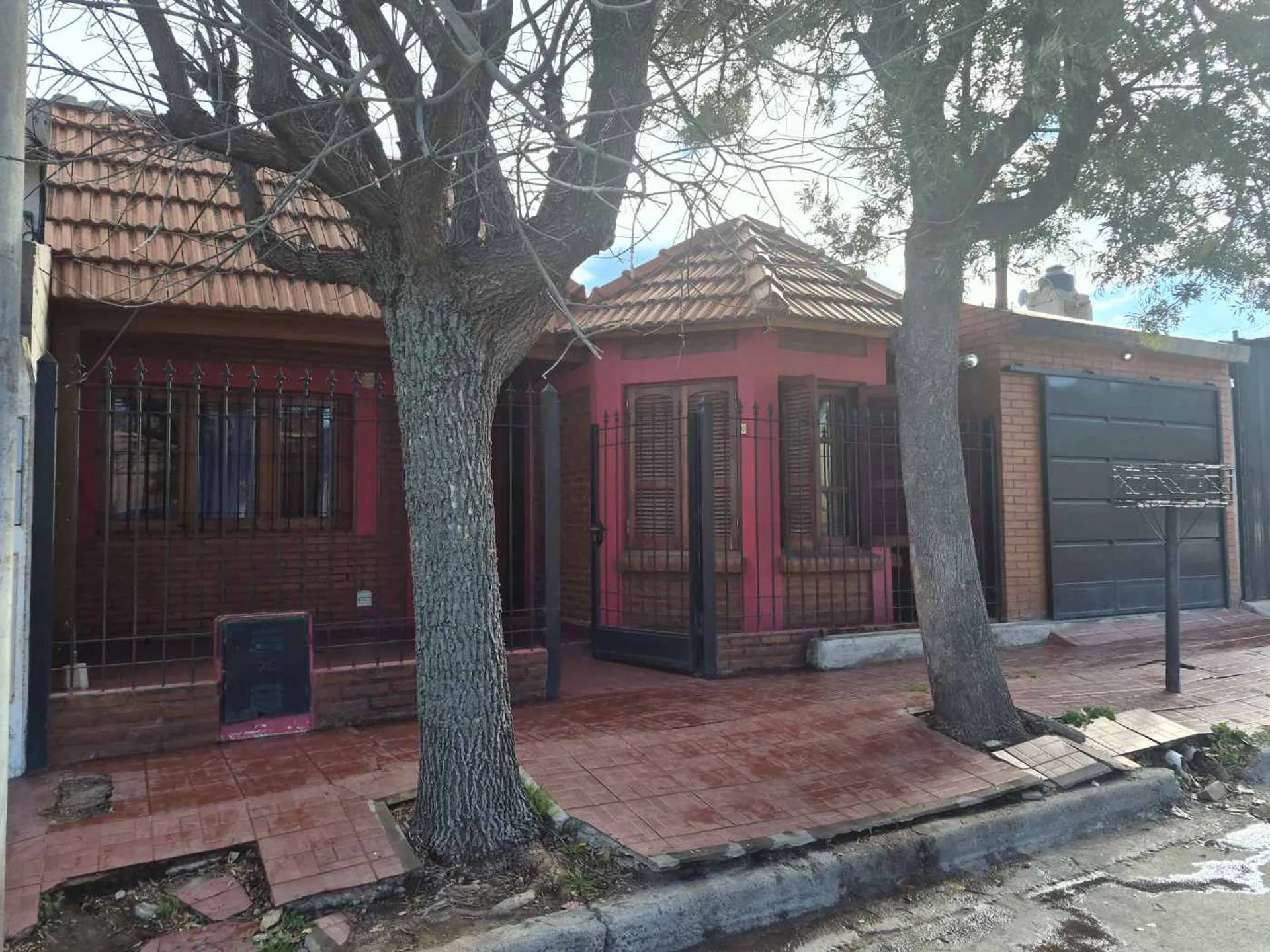 Casa en Barrio Puertas del Sol - Frente a escuela foto 3