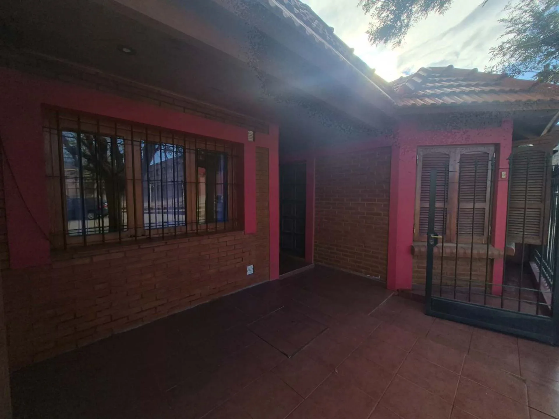 Casa en Barrio Puertas del Sol - Frente a escuela foto 5