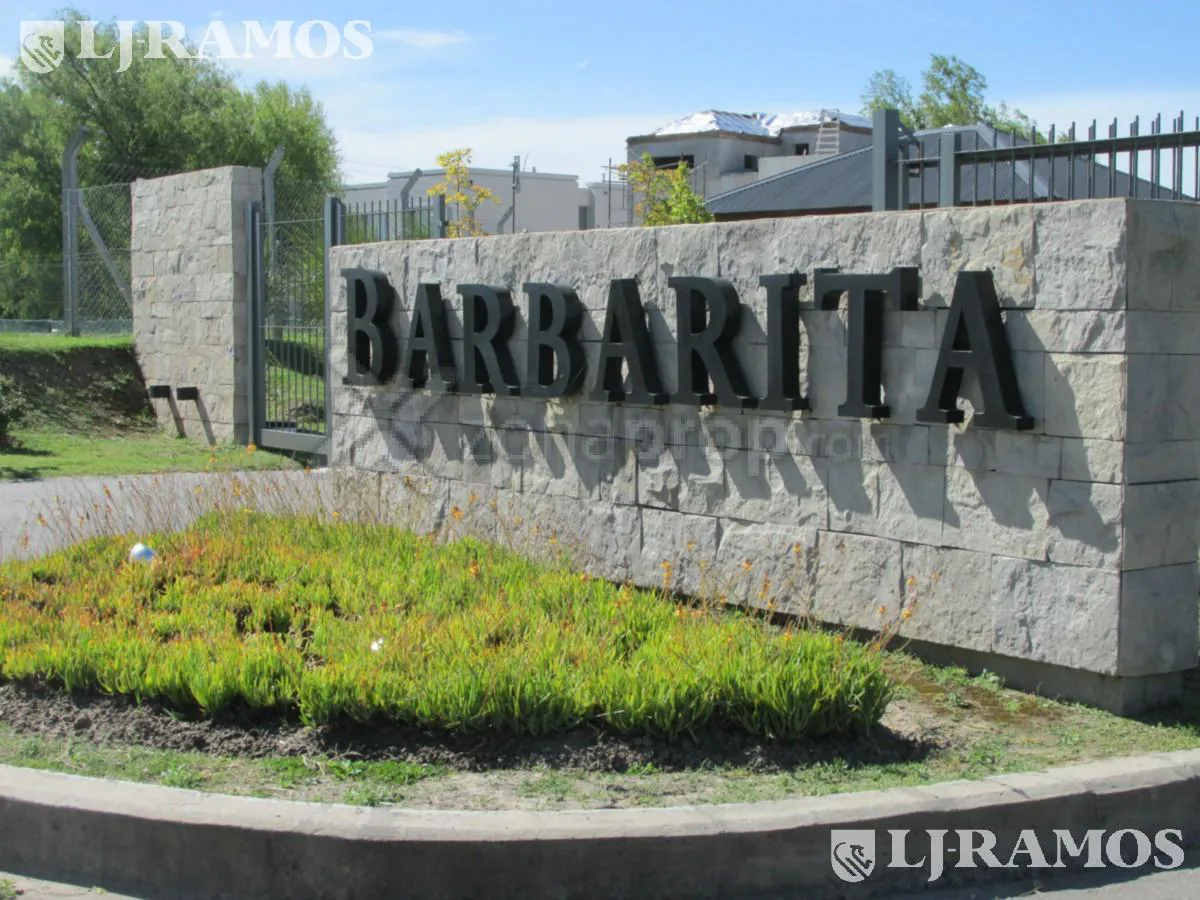 Lote de 1000 m2 a la laguna en venta en Barbarita. foto 3