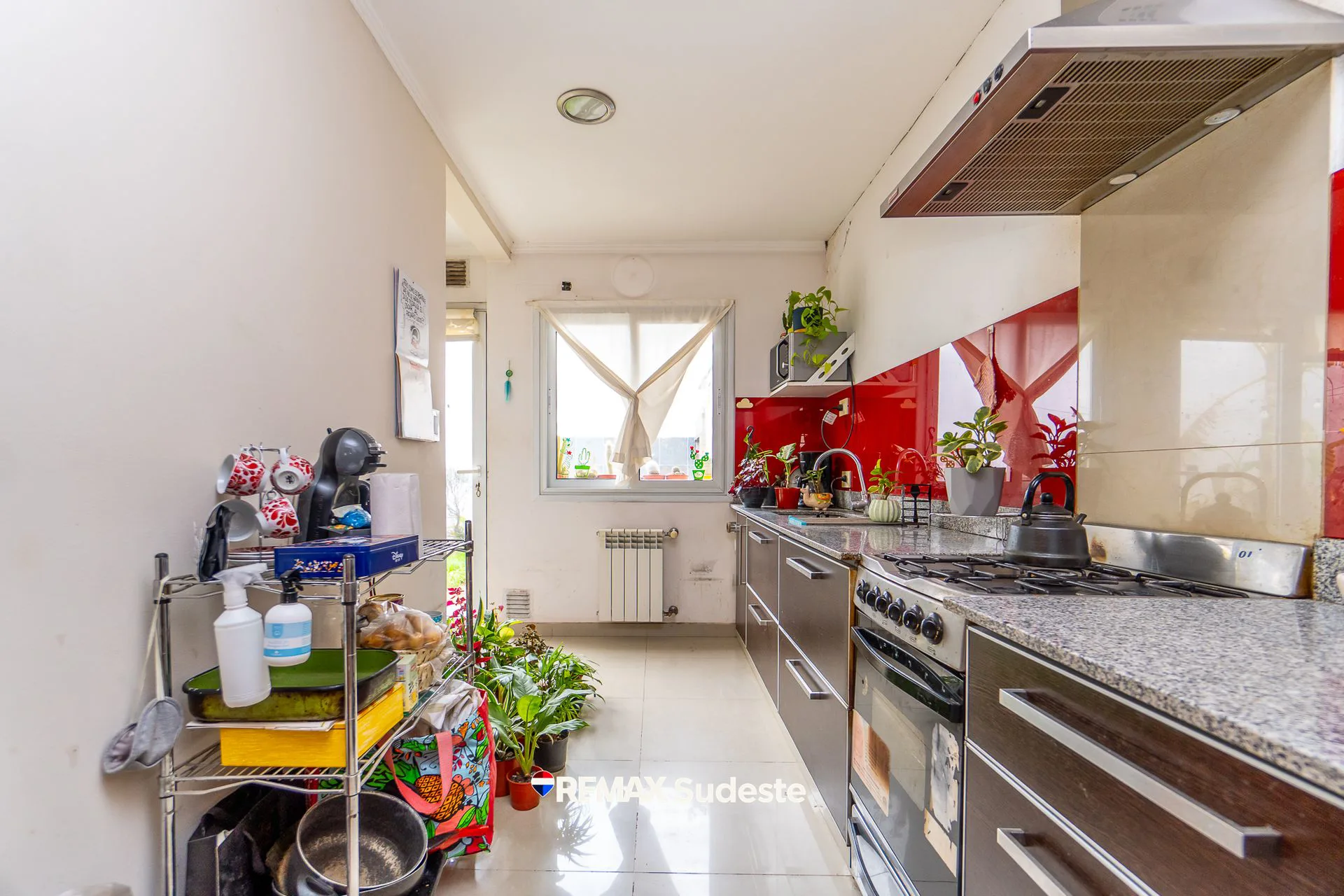 VENTA CASA MODERNA CON RADIADORES Barrio Km5 foto 5