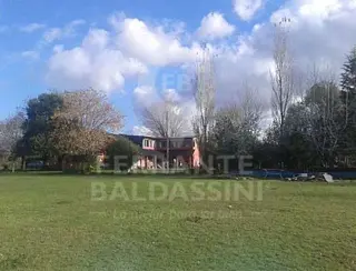 ESCOBAR / CAMPANA - Chacra de 2.3 hra. con 2 casas - muy buen acceso - Ideal Emprendimiento foto 1