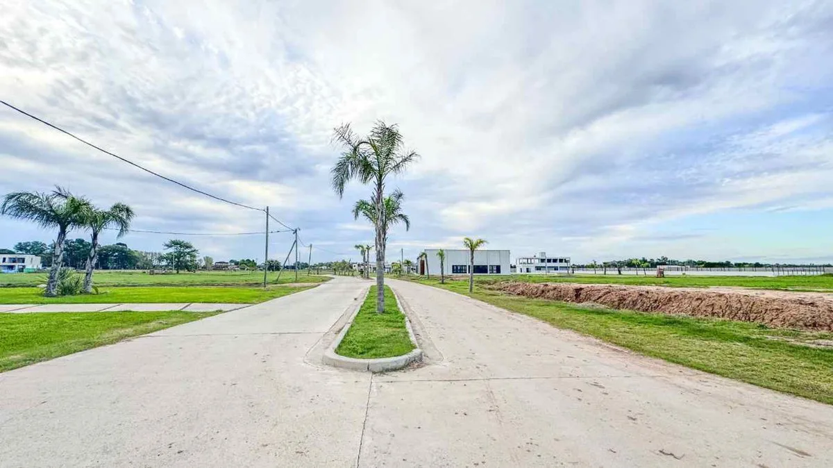 VENTA LOTE 664 M2 CENTRAL LAGOS DE CANNING II foto 4