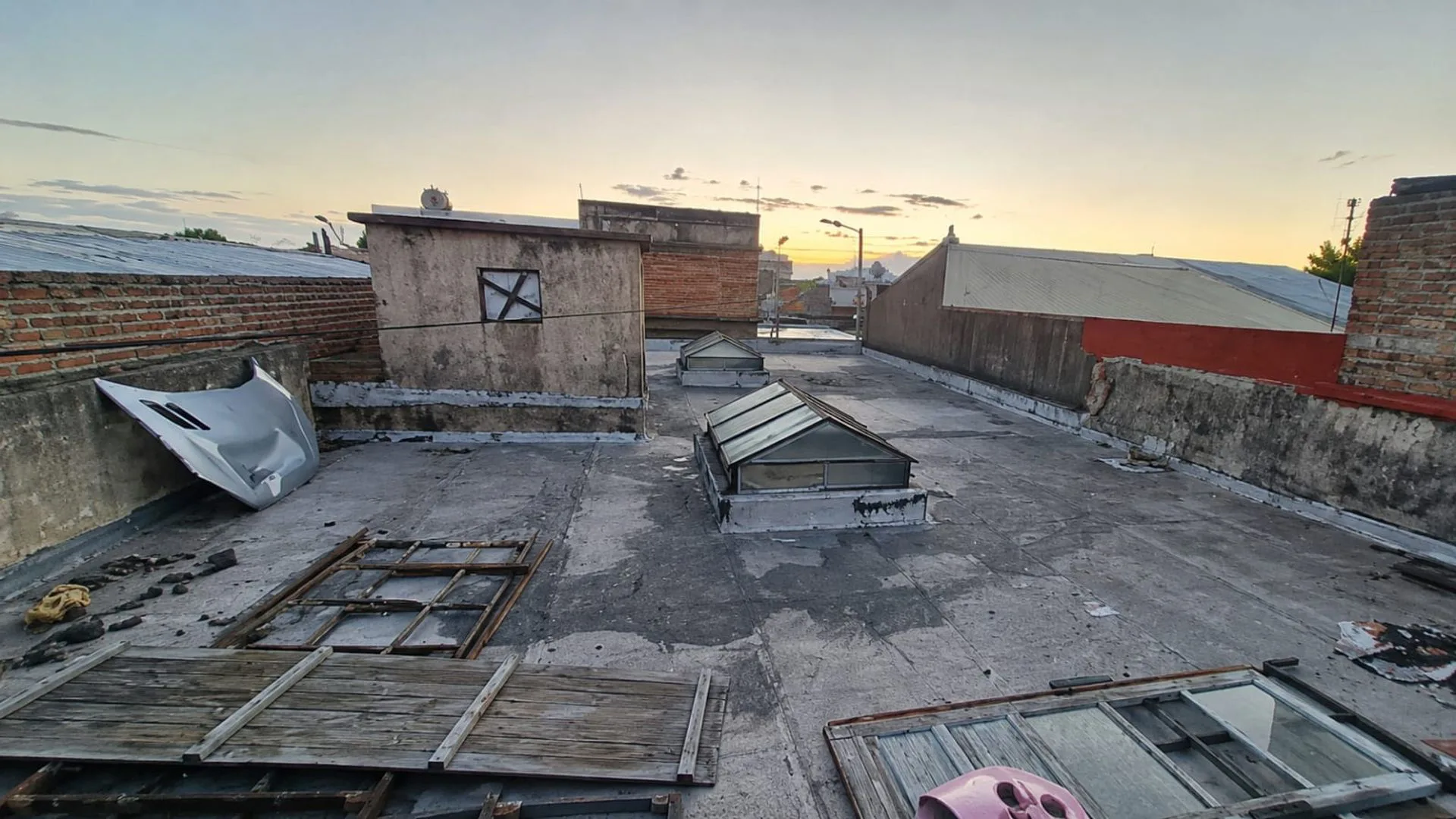 GALPÓN EN ALQUILER – SARANDÍ, AVELLANEDA foto 3