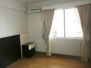 Moderno depto de 3 amb con amplio balcón y cochera fija cubierta. foto 5