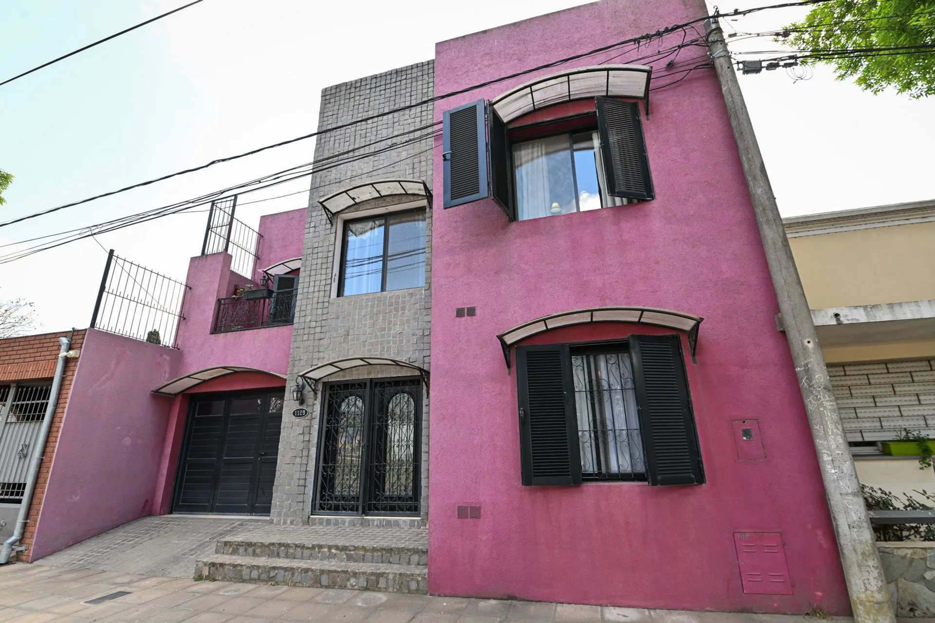 IMPORTANTE CASA EN VENTA EN EL CENTRO DE V. TUERTO foto 2