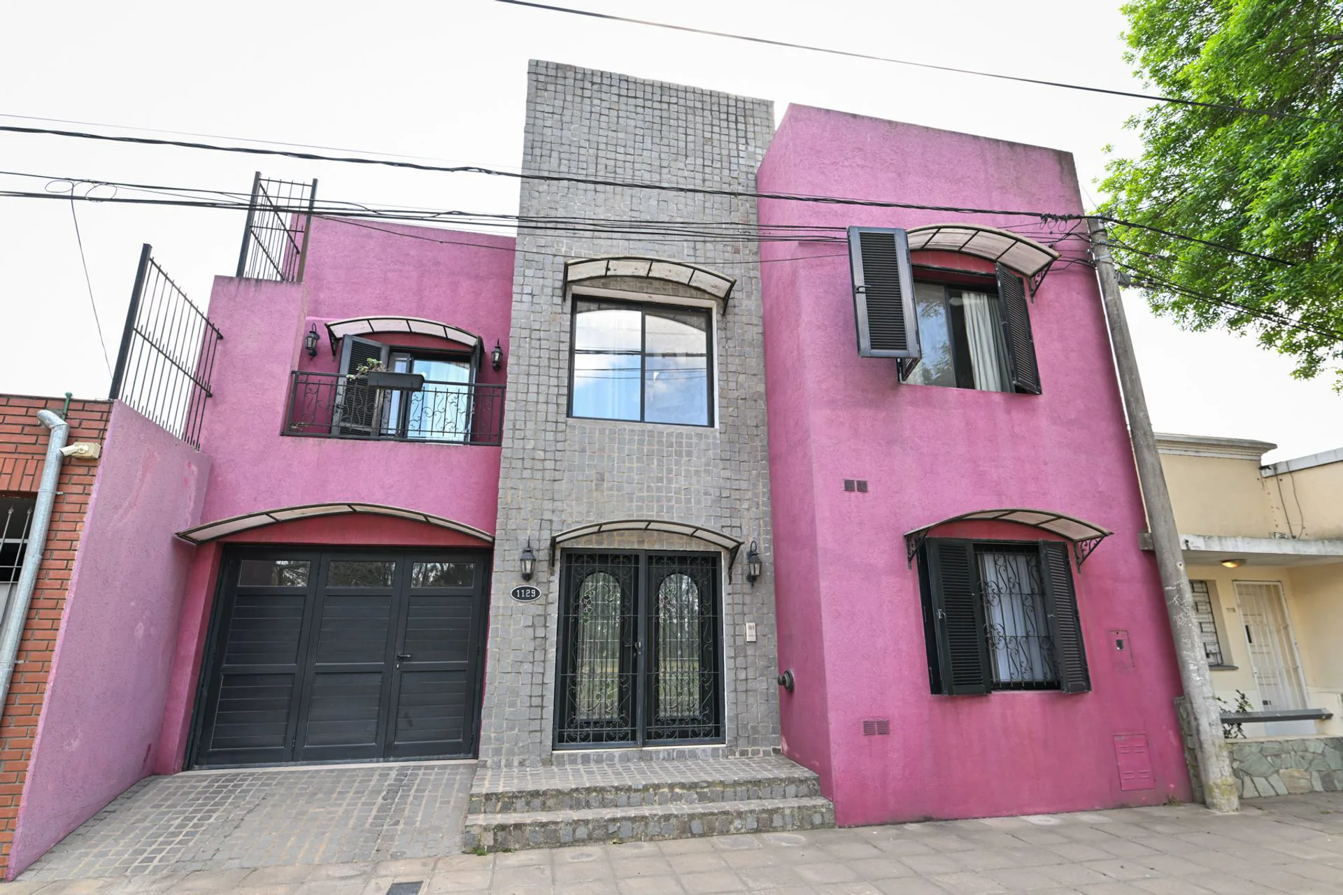 IMPORTANTE CASA EN VENTA EN EL CENTRO DE V. TUERTO foto 3