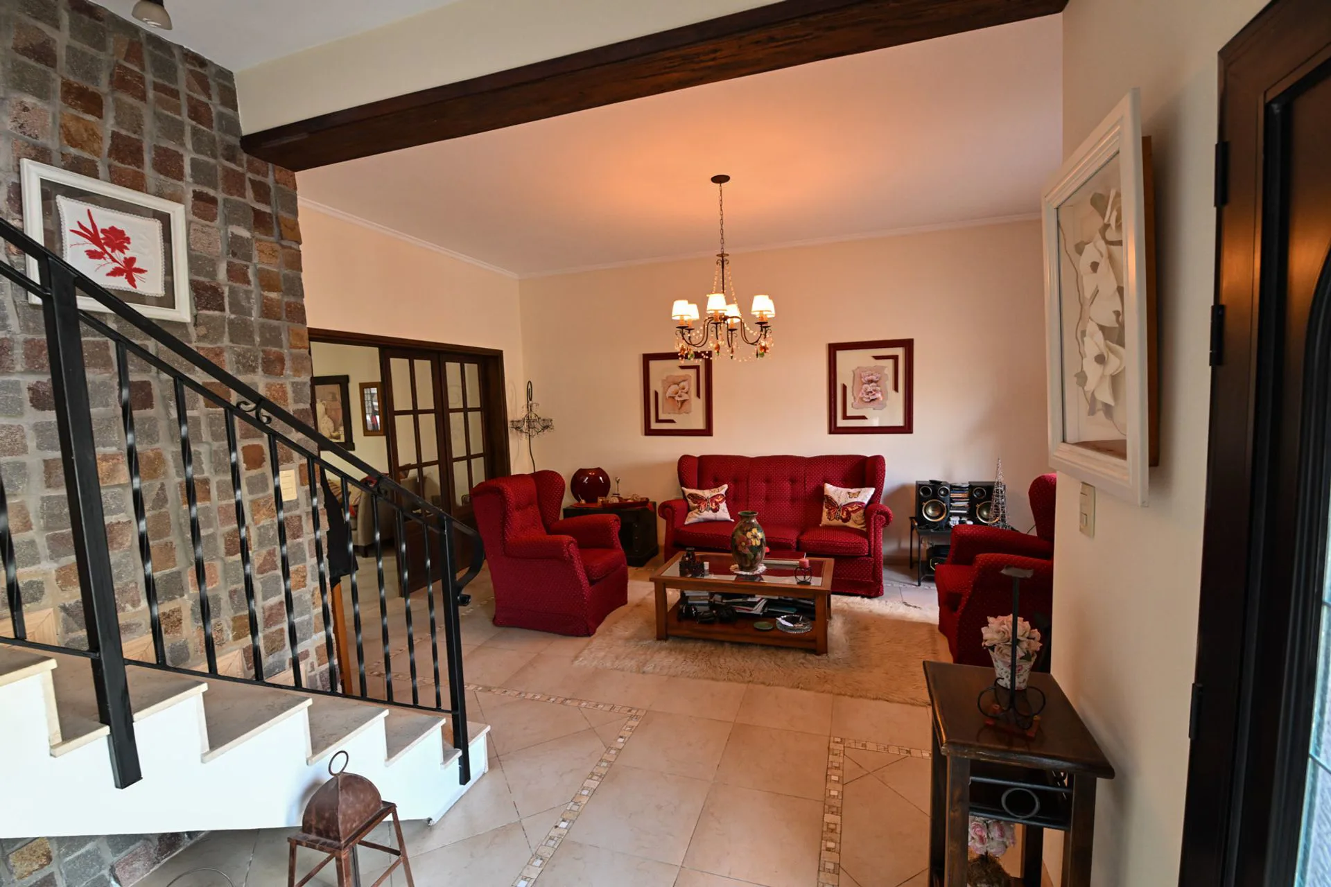 IMPORTANTE CASA EN VENTA EN EL CENTRO DE V. TUERTO foto 4