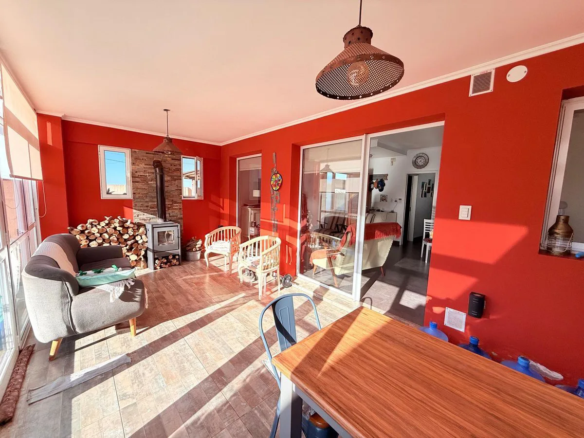 SE VENDE CASA DOS DORMITOROS CON PILETA EN MURPHY foto 4