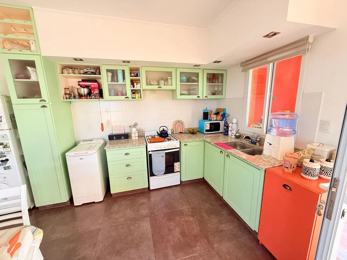 SE VENDE CASA DOS DORMITOROS CON PILETA EN MURPHY foto 5