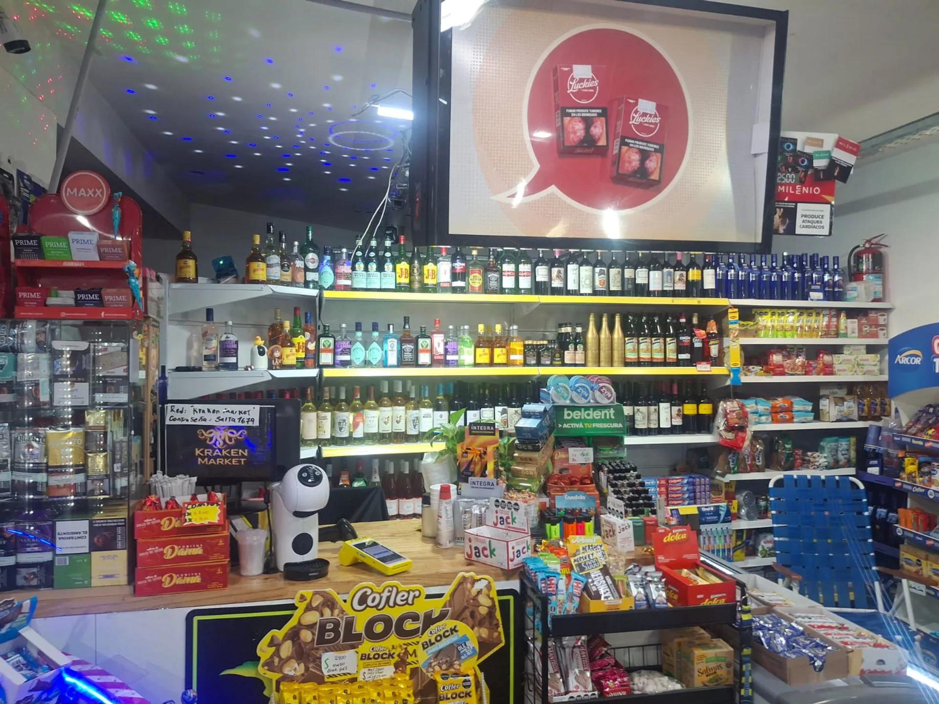 Fondo de comercio Market en venta en zona colegios foto 2