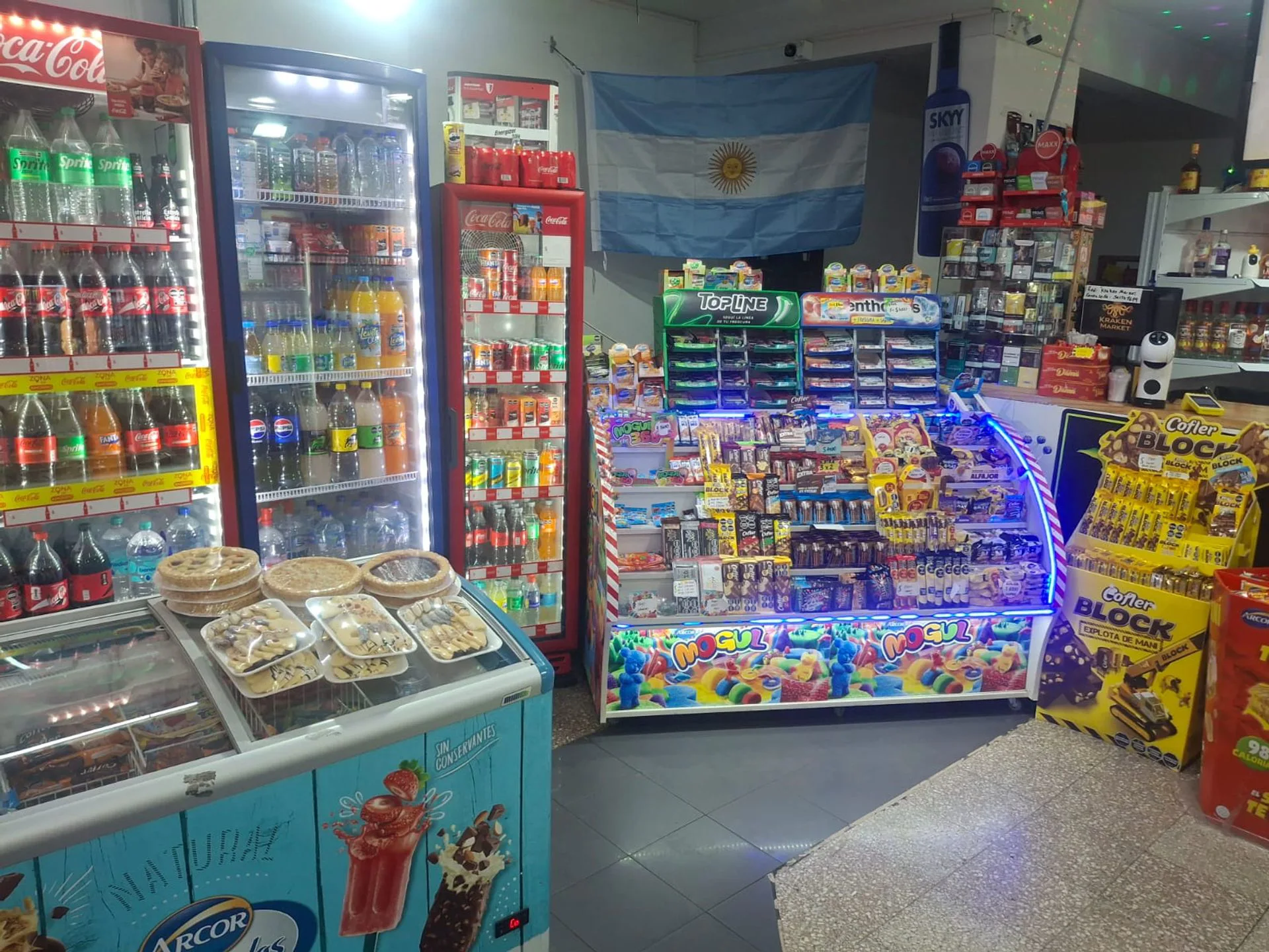 Fondo de comercio Market en venta en zona colegios foto 4
