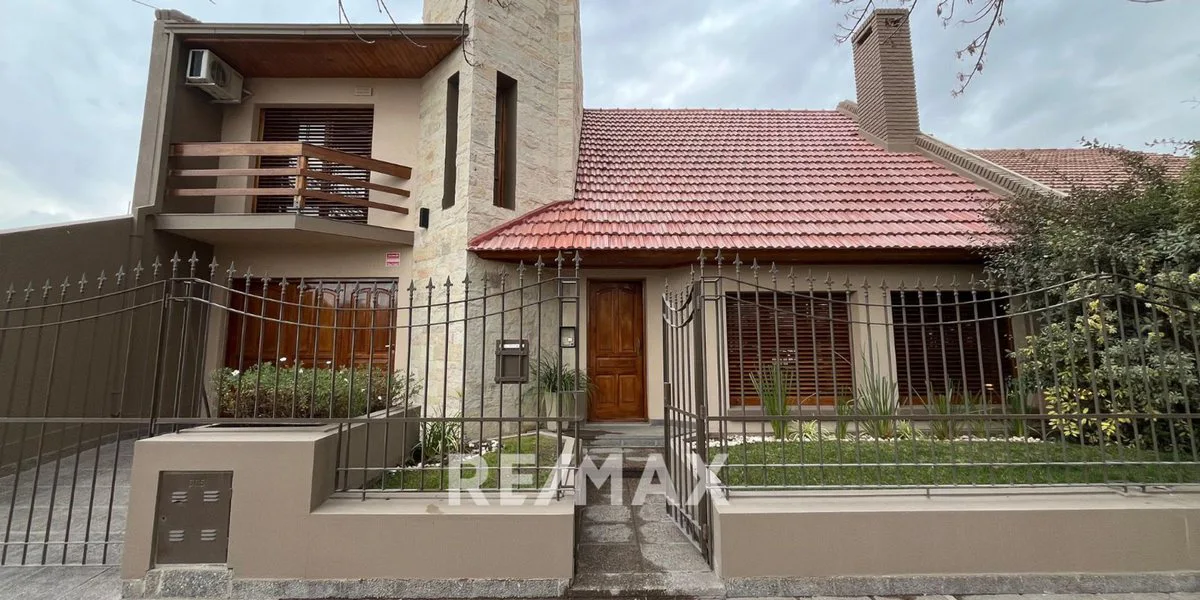 Casa en Venta 3 dormitorios Bº Flamingo Cipolletti foto 3