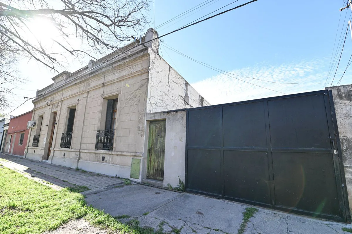 SE VENDE QUINTA EN EL MEDIO DE LA CIUDAD 960 m2 foto 3
