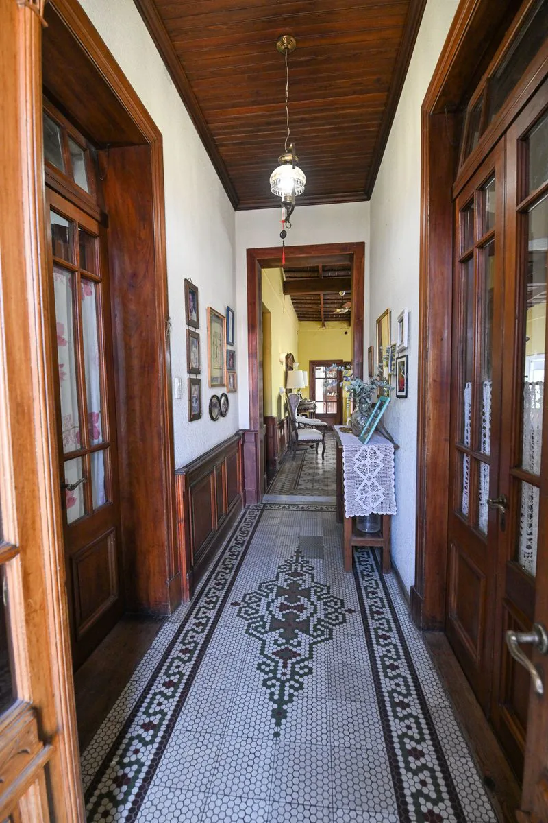 SE VENDE QUINTA EN EL MEDIO DE LA CIUDAD 960 m2 foto 4