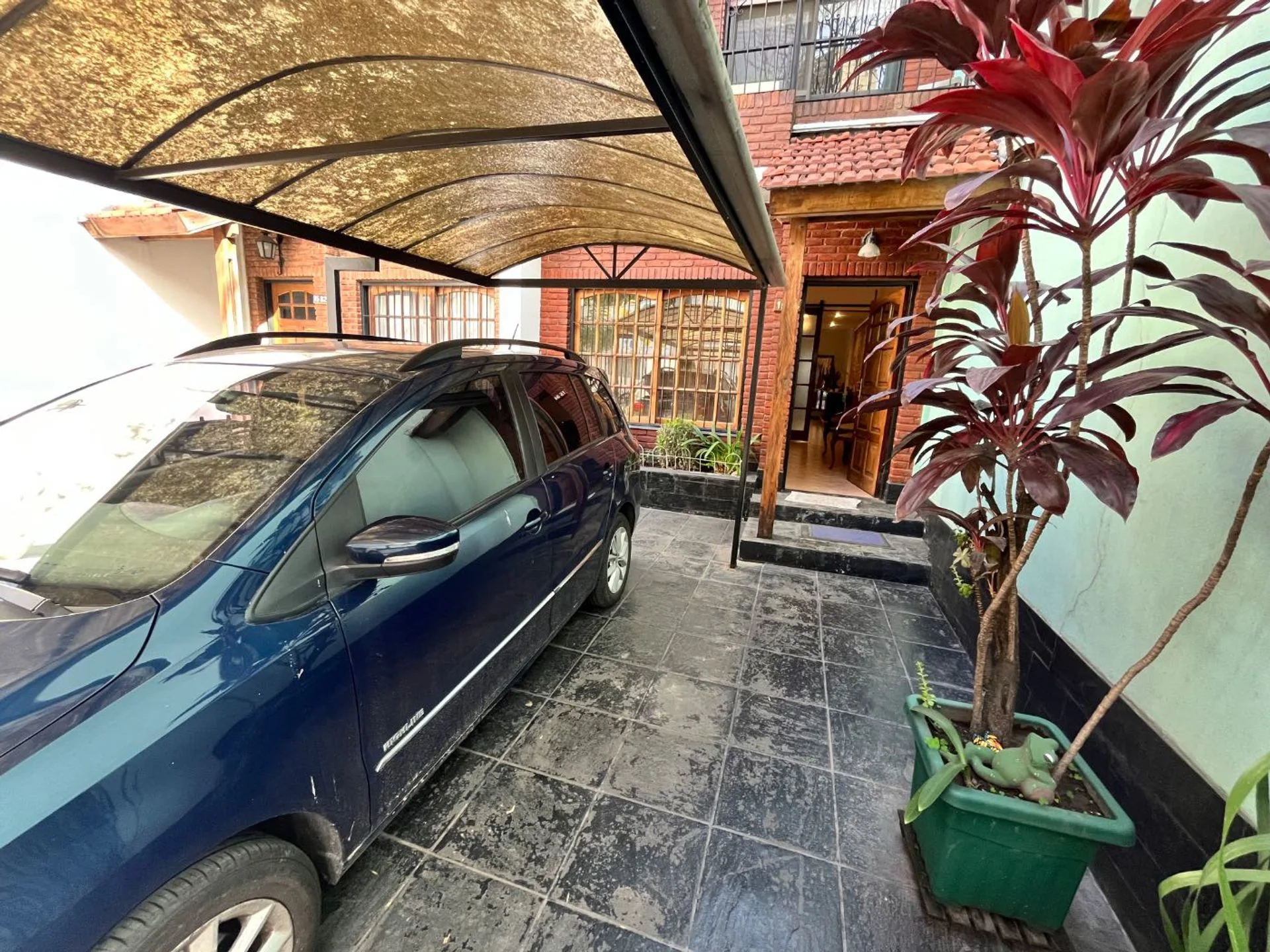 CASA DUPLEX  4 AMBIENTES VENTA  CABALLITO