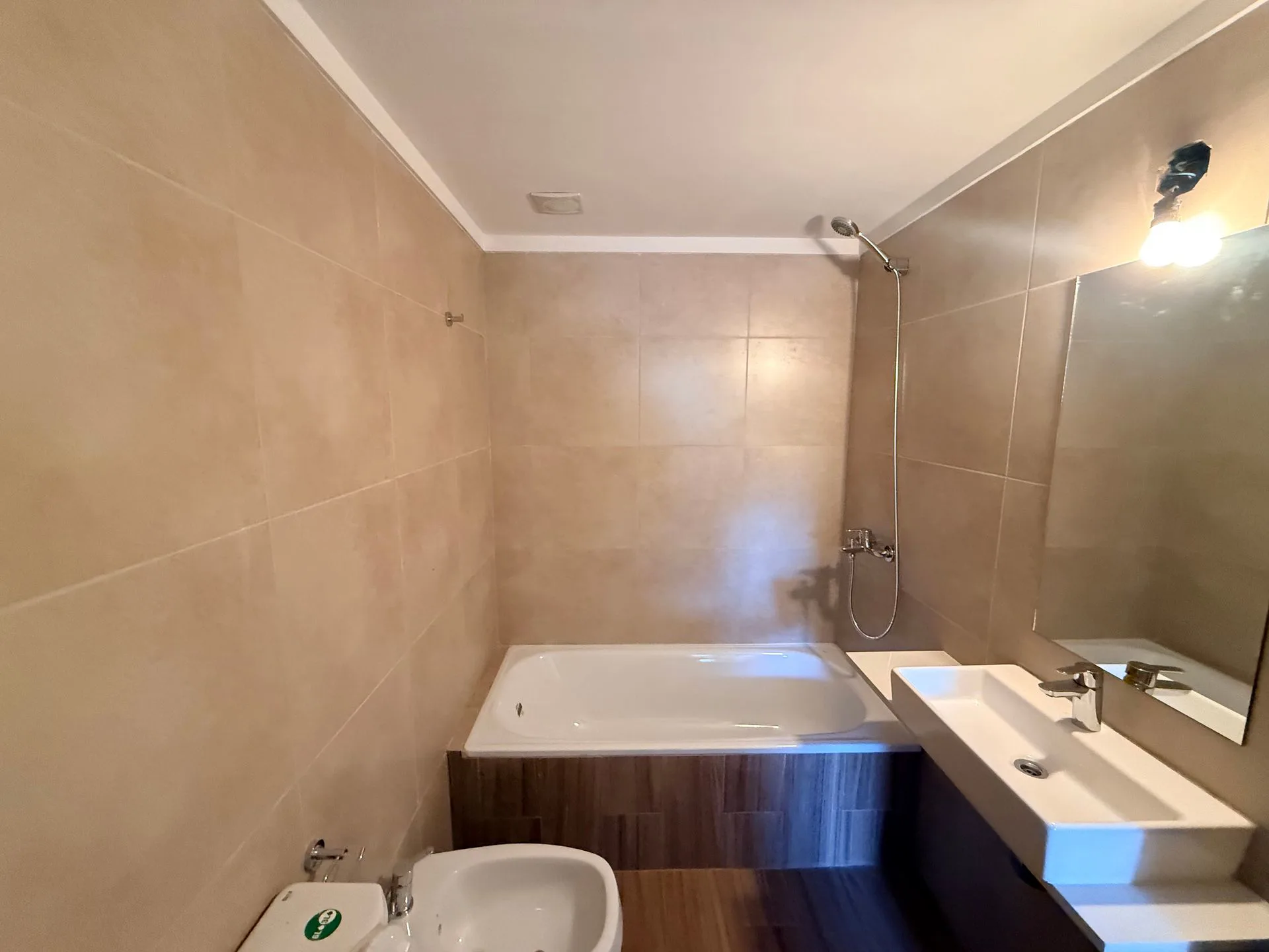 VENTA 3 AMB 2 BAÑOS A ESTRENAR CON BALCÓN ORTUZAR foto 3