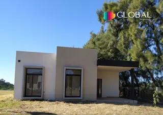 CASA EN VENTA - COUNTRY PRADERAS DEL NOGAL. foto 2