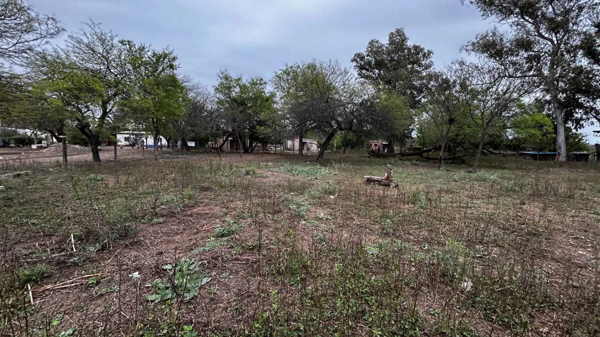 TERRENO EN VENTA 1.125 M² - VUELTA DE LA BARRANCA foto 2
