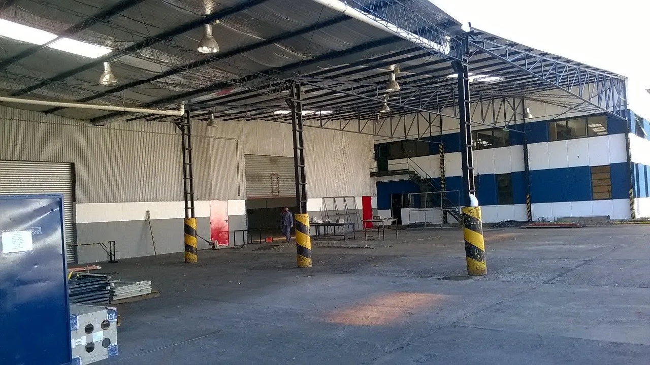 Depósito en Hurlingham - 1000 m2 con playa , oficina, alquiler de u$s 3.500 más IVA más Expensas foto 5