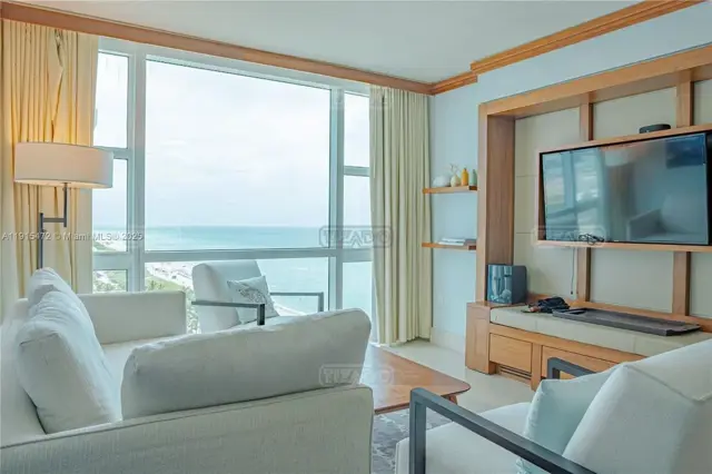 6801 Collins Ave #1002 6800