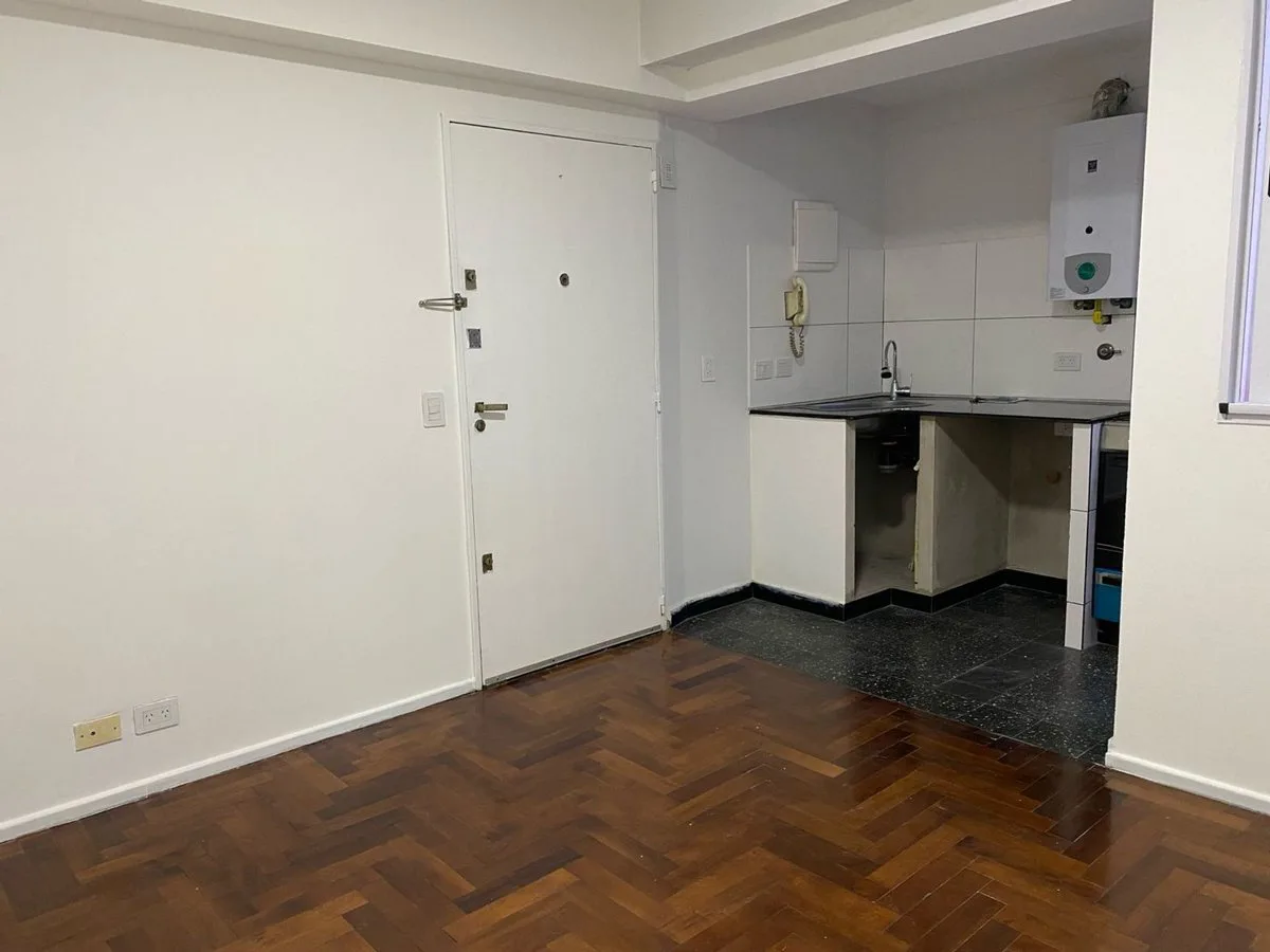 VENTA 2 AMBIENTES ALMAGRO MEDRANO  Y  AV RIVADAVIA foto 2